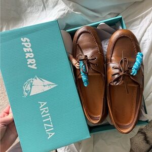 Aritzia Brown Leather Boat Loafers with Blue Accent